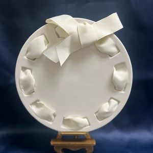 12 inch decorative plate with ribbon
